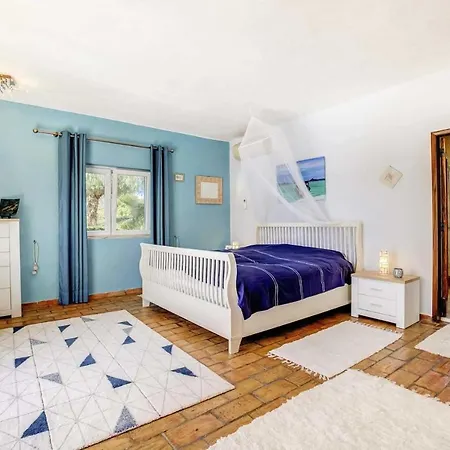 Carvoeiro Sleeps 6 Air Con Wifi * Carvoeiro (Lagoa)