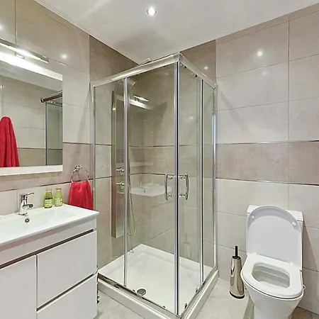 Villa Carvoeiro Sleeps 6 Air Con Wifi *